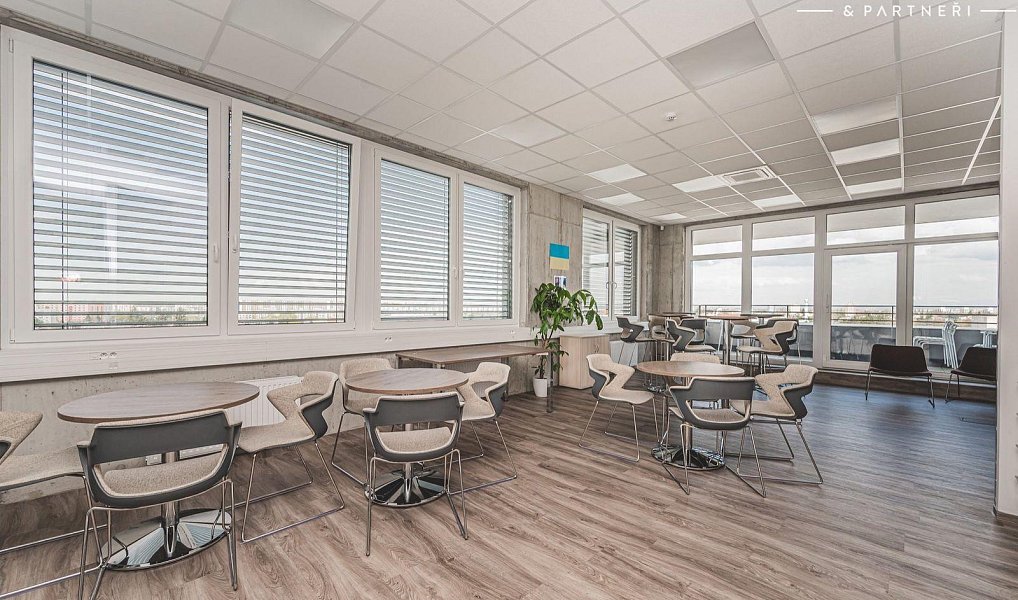 Pronájem kanceláře 250 m², Hradec Králové – náhled fotky 26