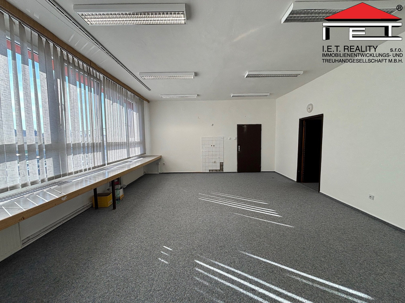 Pronájem kanceláře 95 m² — photo 5