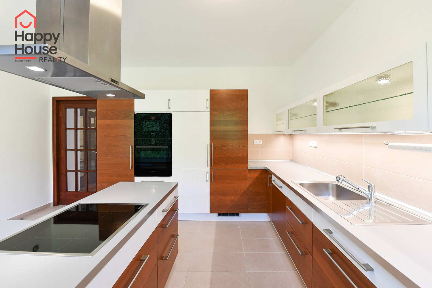 Pronájem kanceláře 365 m² – fotografie 3