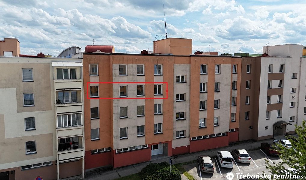 Prodej bytu 4+1 78 m², Jindřichův Hradec – náhled fotky 2