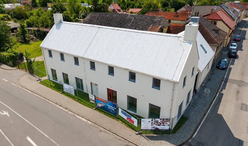 Prodej domu 340 m² s pozemkem 1 783 m², Horní Planá – náhled fotky 4