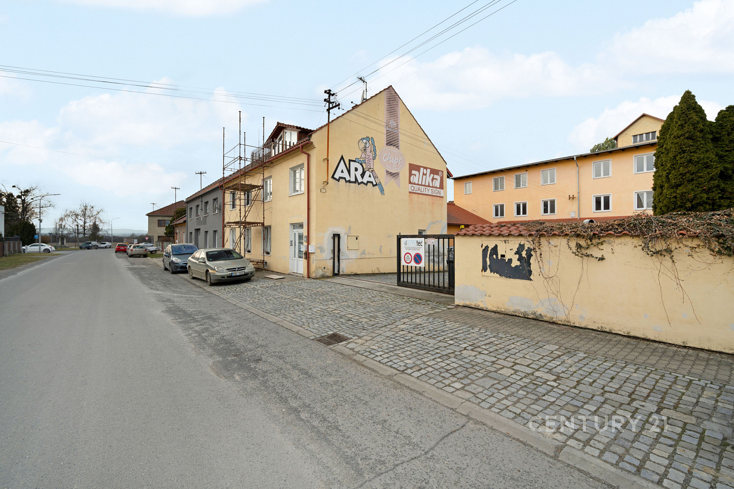 Prodej nájemního domu, činžáku 300 m²