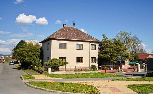 Prodej domu 240 m² s pozemkem 738 m², Břízová, Plzeň - Radobyčice