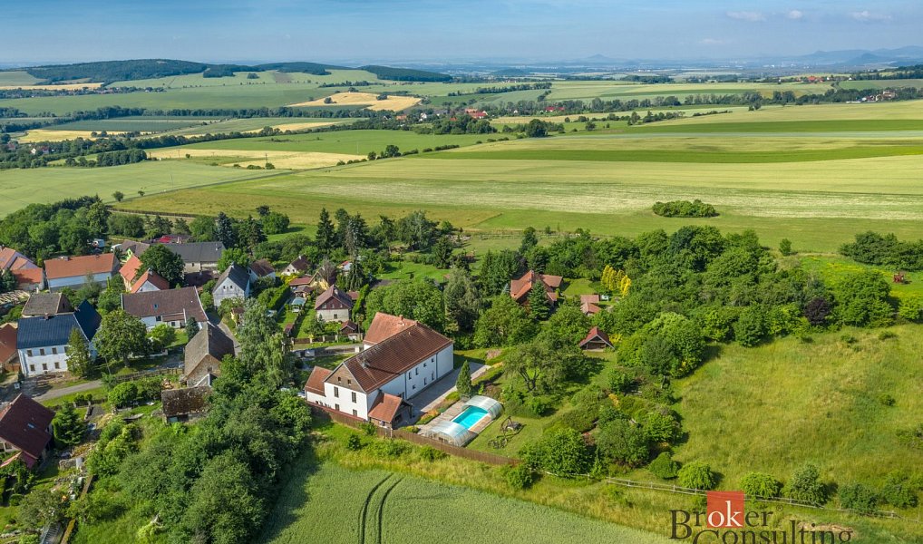 Prodej domu 900 m² s pozemkem 6 253 m², Liběšice – náhled fotky 41