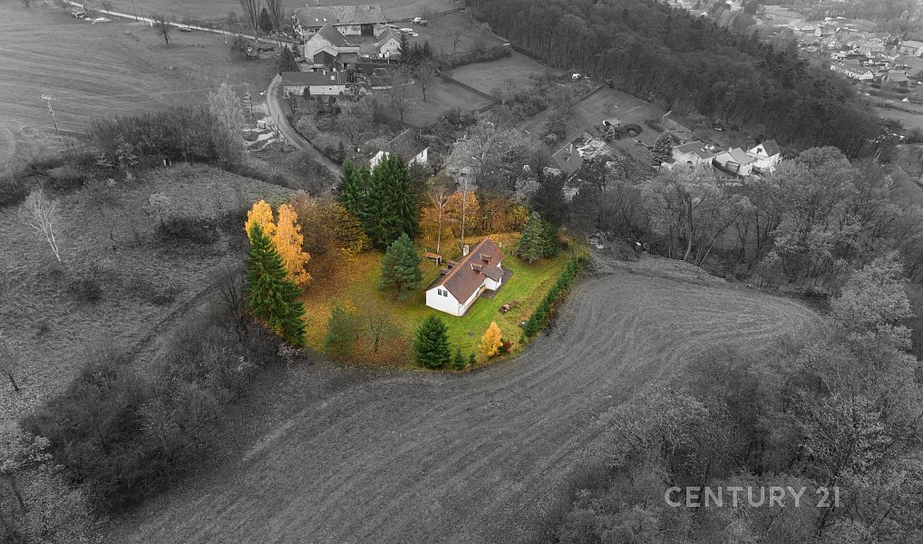 Prodej chaty/chalupy 198 m² s pozemkem 2 388 m², Jince – náhled fotky 30