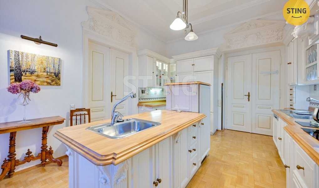 Prodej domu 700 m² s pozemkem 3 228 m², Luže – náhled fotky 9