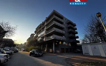 Prodej garážového stání v Praze, ul. Velká skála, Velká skála, Praha 8 - Troja