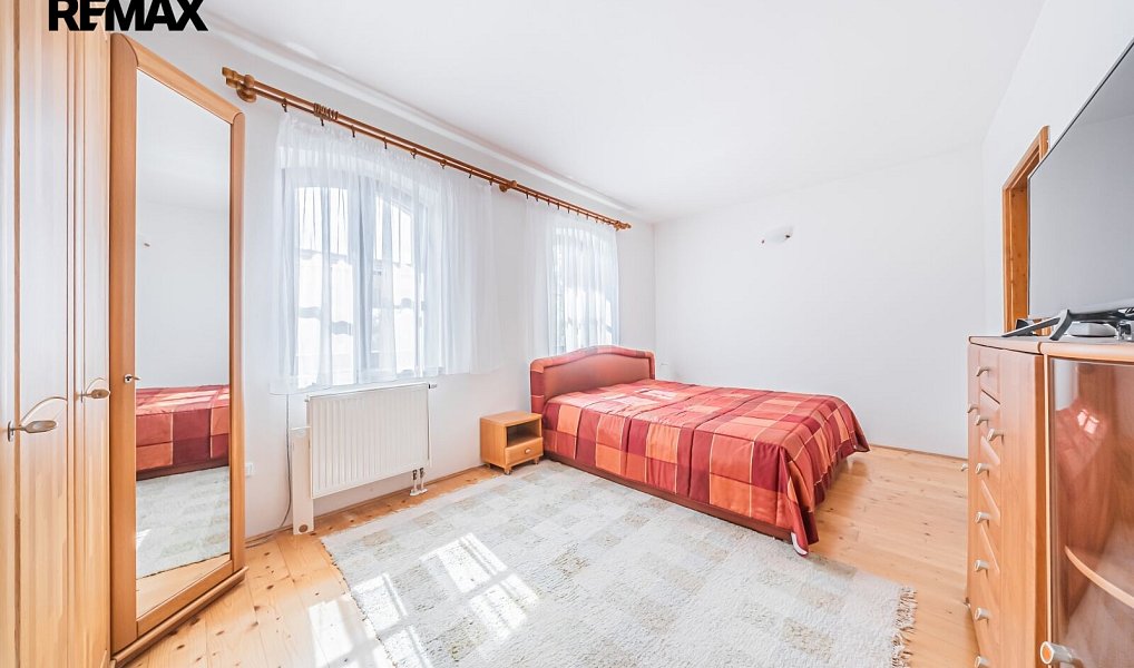 Prodej domu 271 m² s pozemkem 3 206 m², Hrachoviště – náhled fotky 15