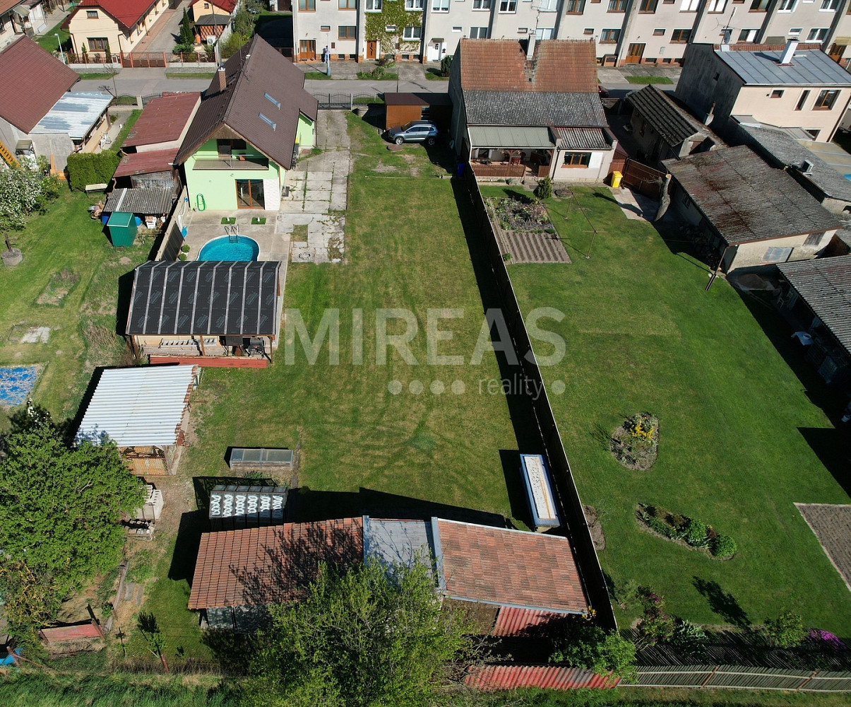 Prodej domu 185 m² s pozemkem 1 030 m² – fotografie 2
