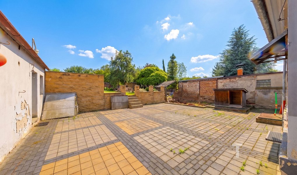 Prodej domu 245 m² s pozemkem 1 569 m², Miroslav – náhled fotky 4