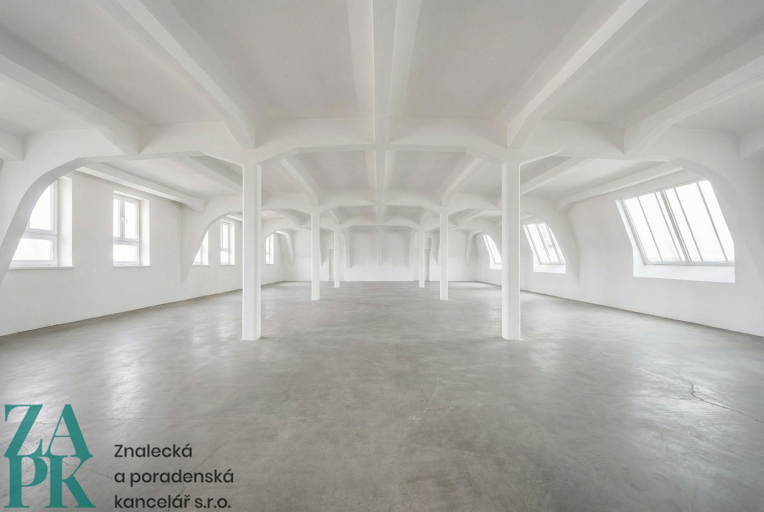 Pronájem kanceláře 303 m² – fotografie 3