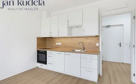 Pronájem bytu 1+kk 36 m², Střední, Brno - Ponava