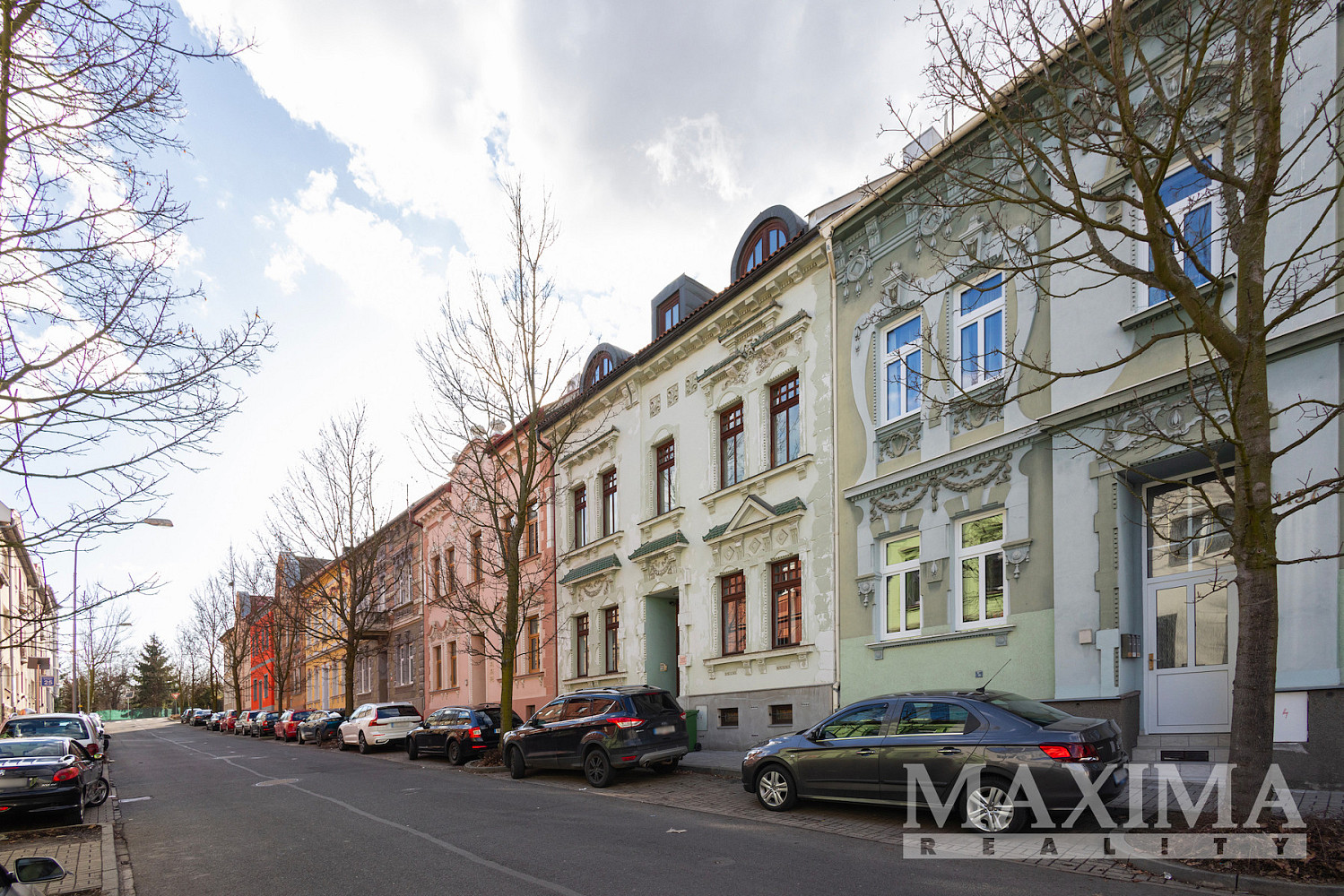 Prodej domu 378 m² s pozemkem 385 m² — photo 2