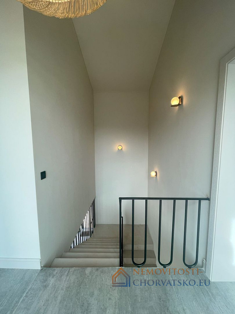 Prodej domu 211 m² s pozemkem 513 m² - Więcej
