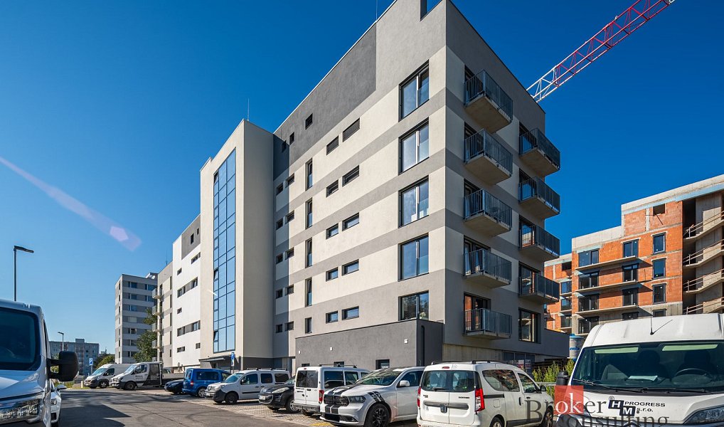 Pronájem bytu 1+kk 32 m², Hradec Králové – náhled fotky 13