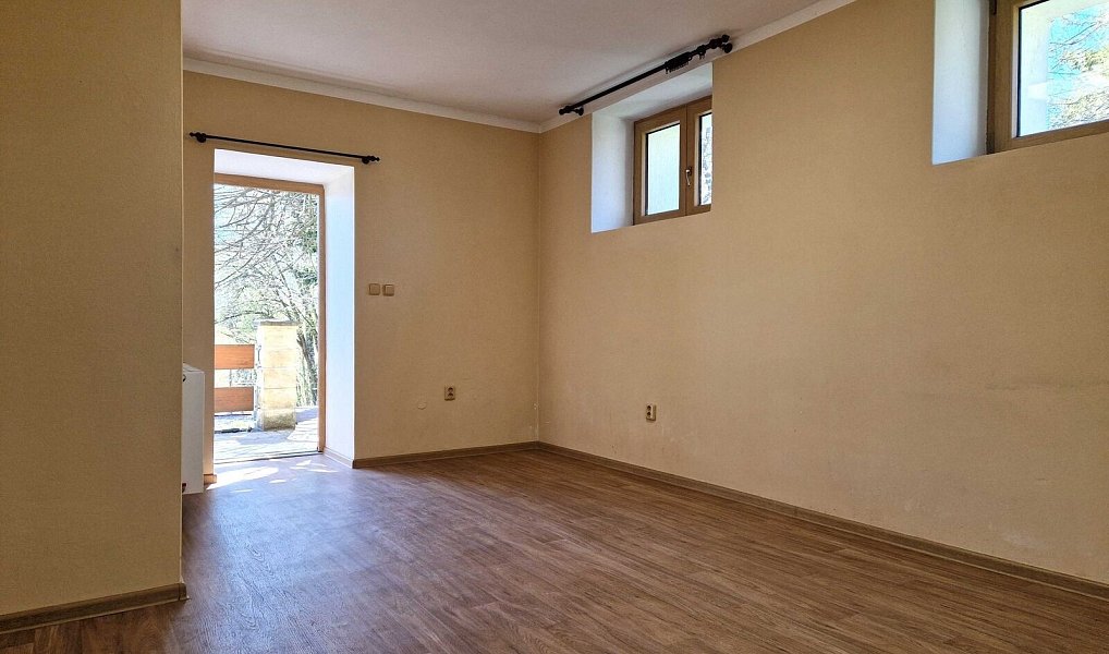 Prodej domu 316 m² s pozemkem 635 m², Benešov u Semil – náhled fotky 24