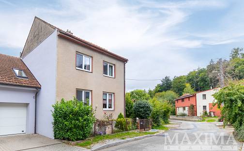 Prodej domu 325 m² s pozemkem 566 m², K Hluku, Lelekovice, okres Brno-venkov