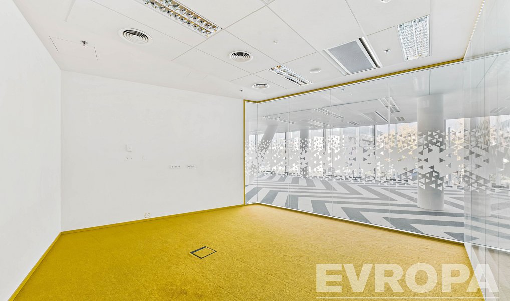 Pronájem kanceláře 648 m², Praha – náhled fotky 7