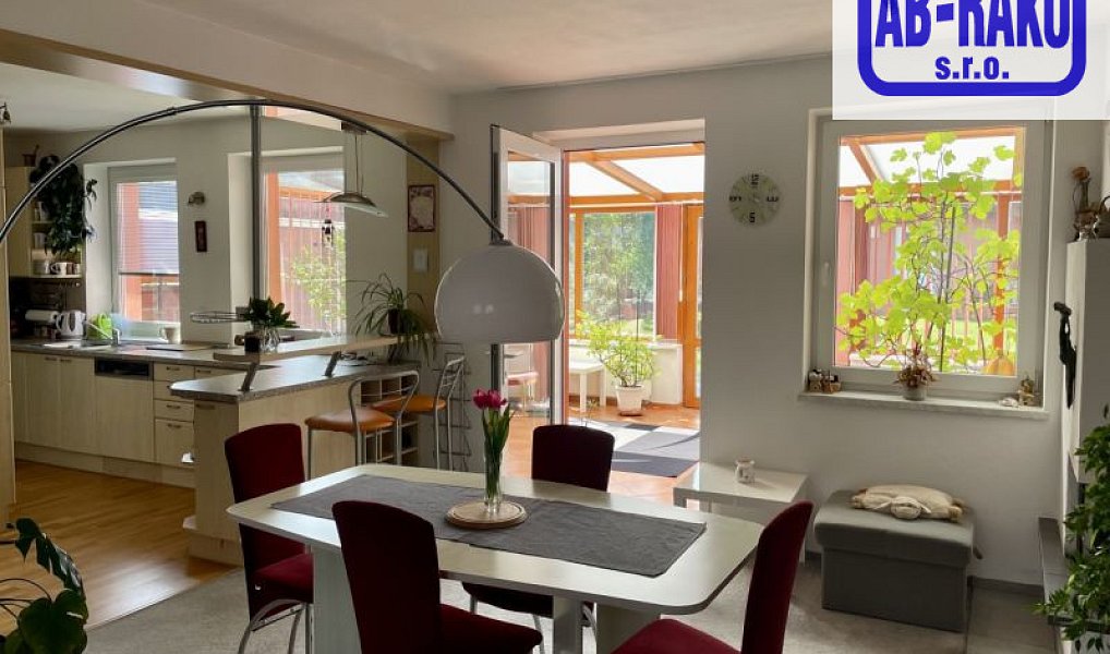 Prodej domu 215 m² s pozemkem 563 m², Jindřichův Hradec – náhled fotky 8