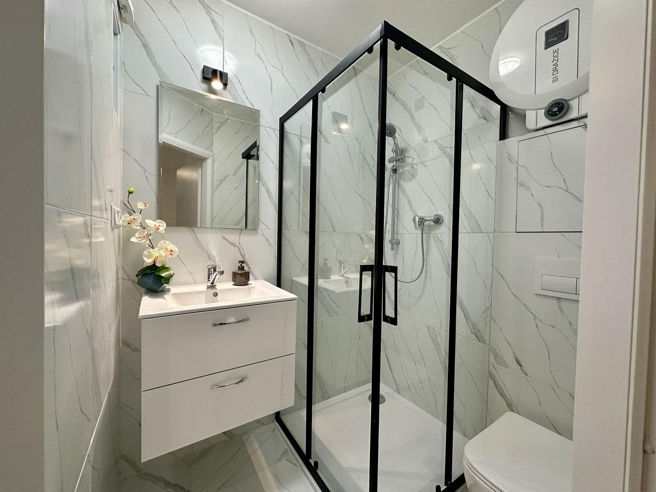 Pronájem bytu 1+kk 38 m² – fotografie 2