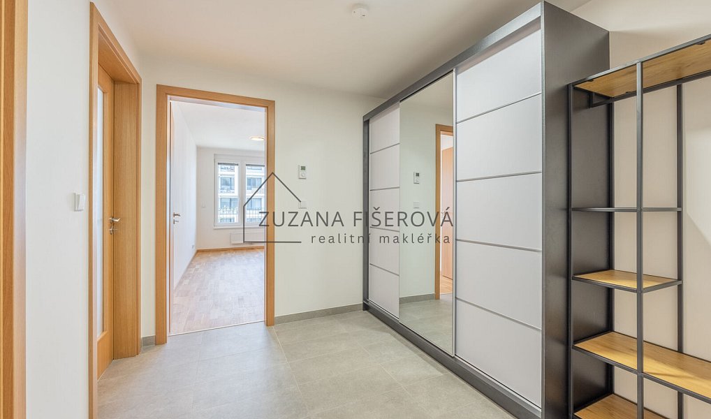 Pronájem bytu 2+kk 56 m², Praha – náhled fotky 11