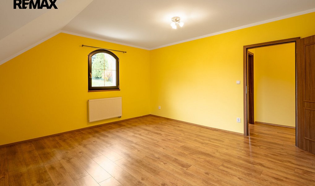 Prodej domu 205 m² s pozemkem 946 m², Jenišov – náhled fotky 24