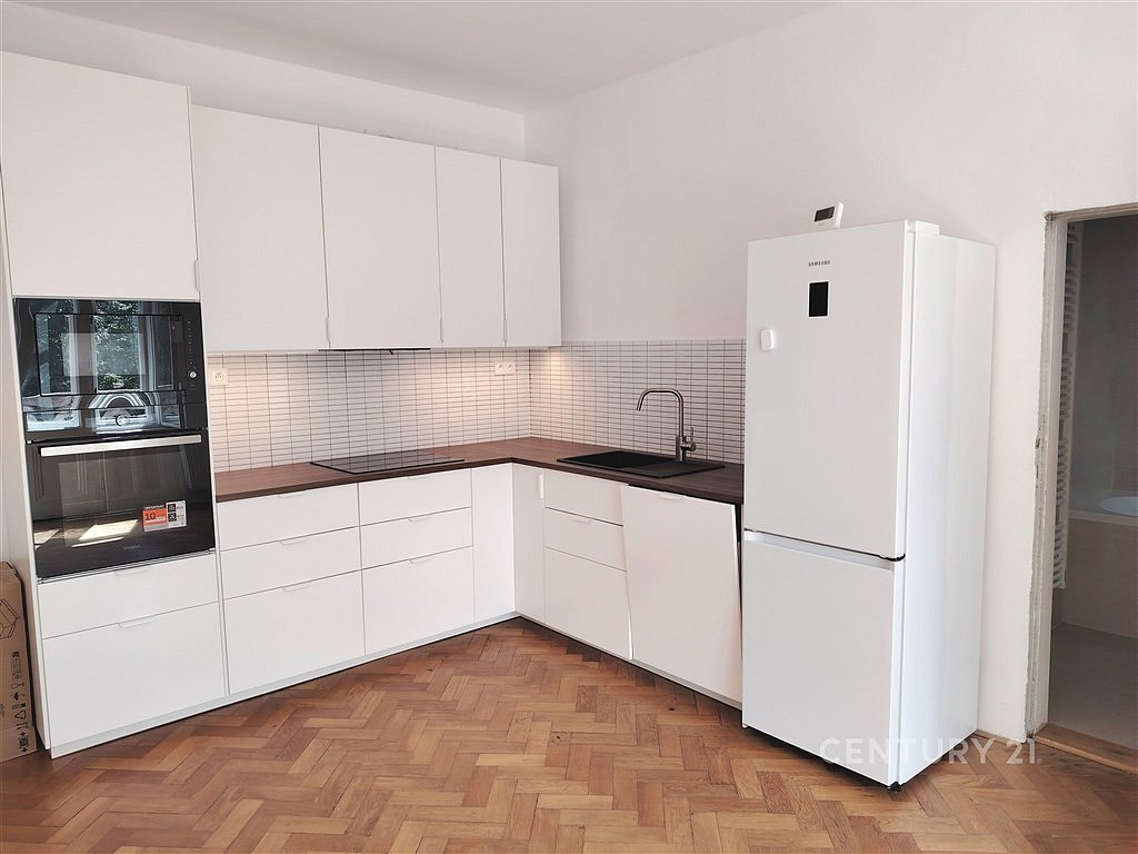 Pronájem bytu 3+kk 81 m² — photo 4