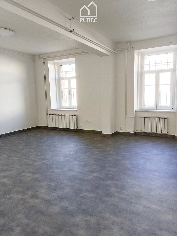 Pronájem kanceláře 71 m² – fotografie 2