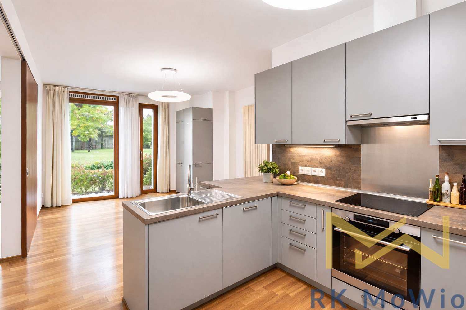 Pronájem bytu 5+1 193 m²