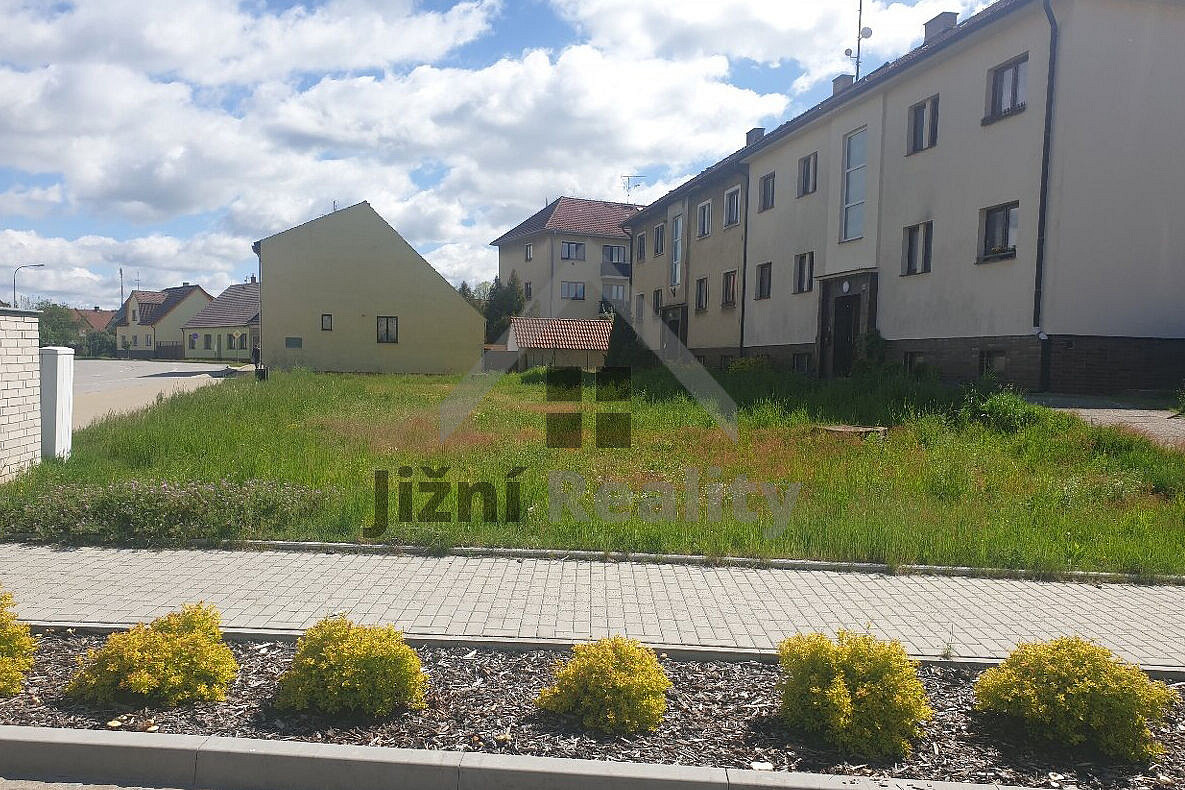 Prodej stavebního pozemku 768 m² - View 2
