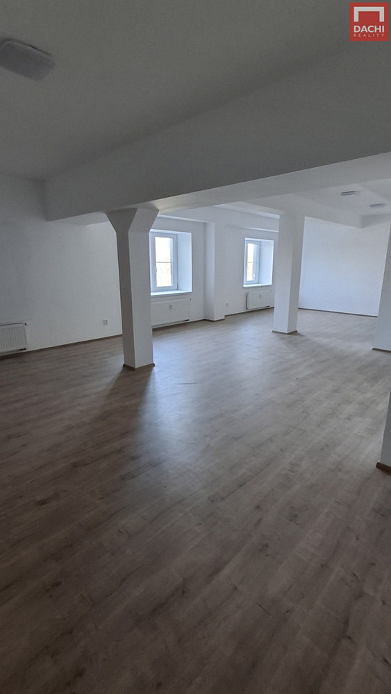 Pronájem kanceláře 57 m² — photo 3