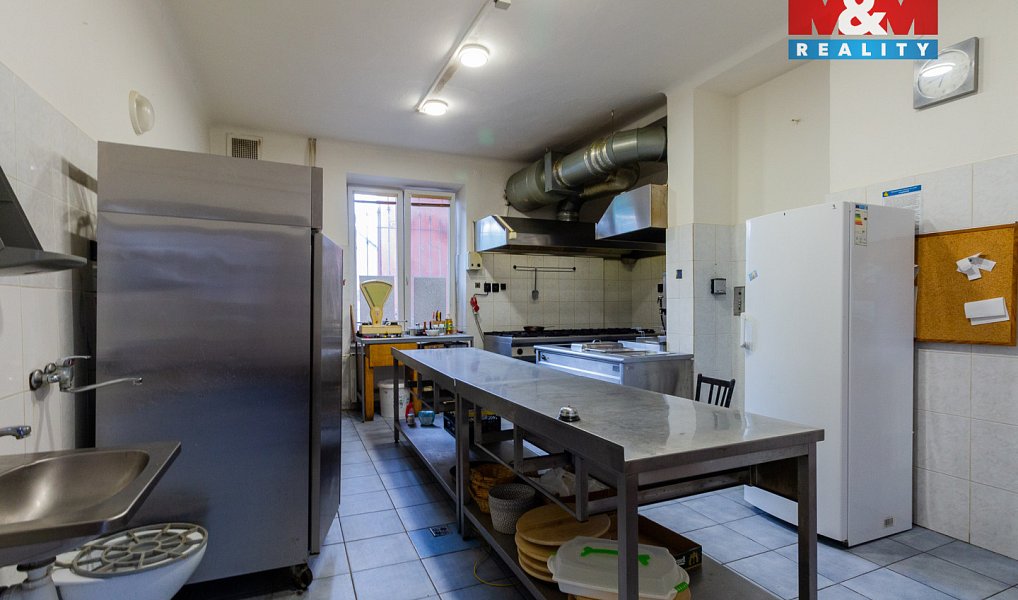 Prodej domu 1 355 m² s pozemkem 1 236 m², Kravaře – náhled fotky 21