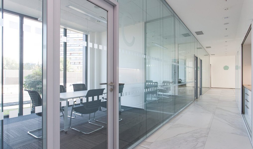 Pronájem kanceláře 902 m², Praha – náhled fotky 4