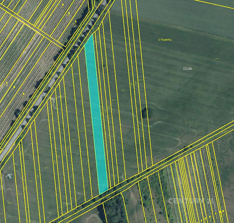 Prodej pole 4 498 m²