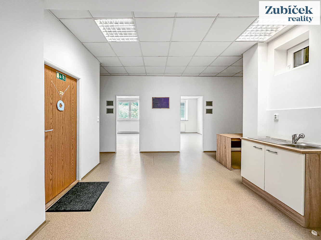 Pronájem kanceláře 78 m² – fotografie 2