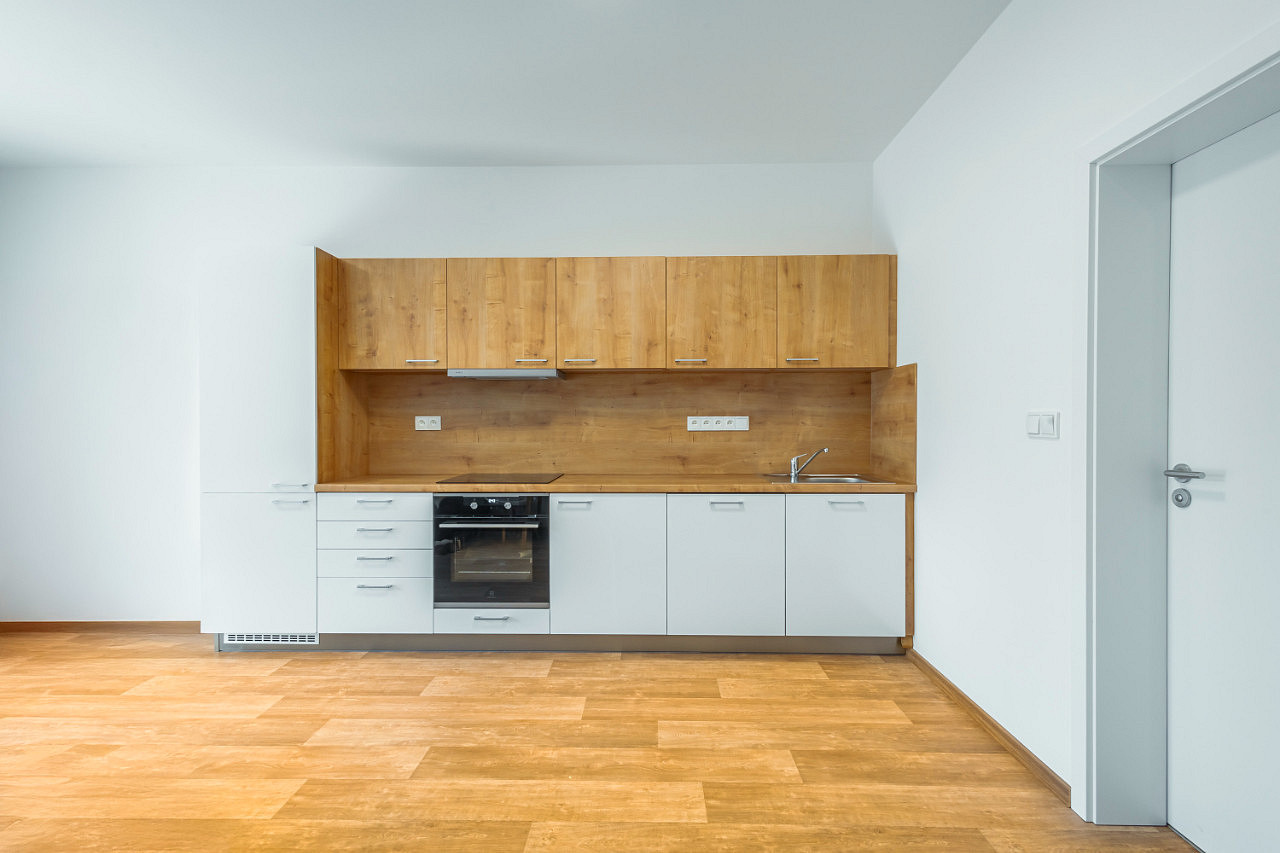 Pronájem bytu 2+kk 48 m² – pohled 2
