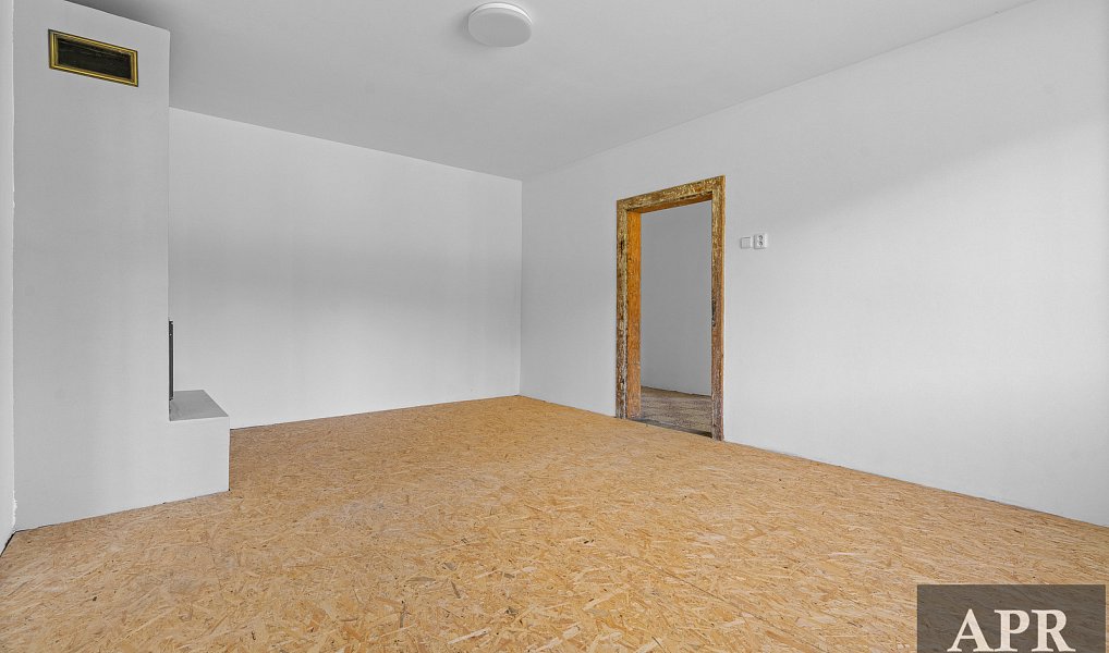 Prodej domu 123 m² s pozemkem 4 224 m², Lopeník – náhled fotky 11