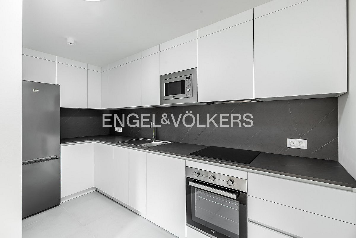 Pronájem bytu 4+kk 118 m² – fotografie 2