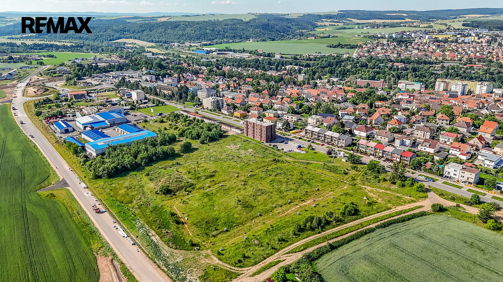 Prodej stavebního pozemku 16 839 m² – fotografie 3