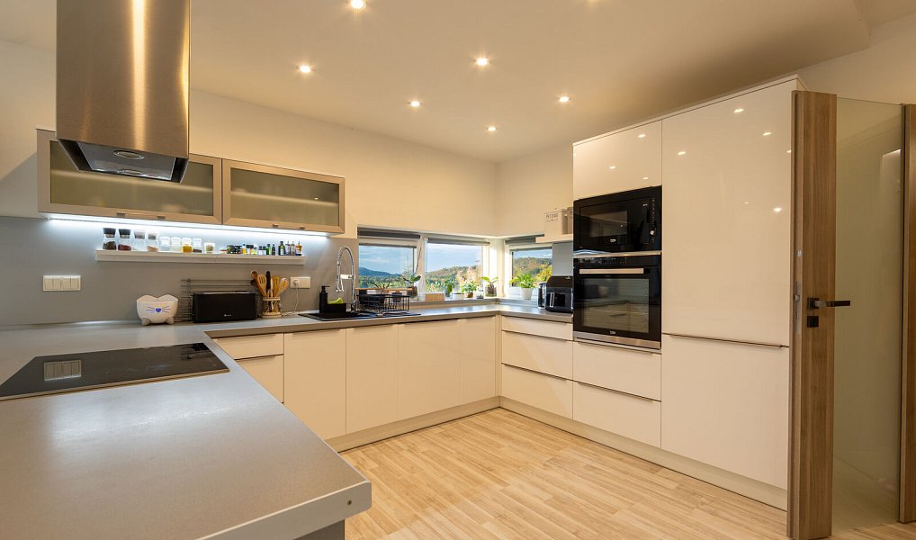 Prodej domu 151 m² s pozemkem 919 m², Dolany – náhled fotky 14