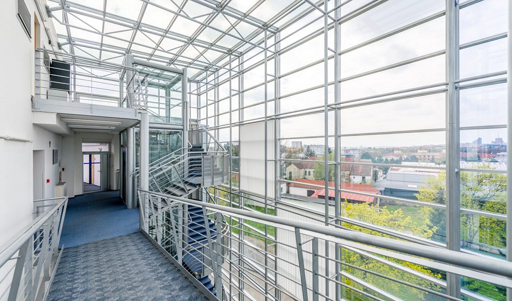 Pronájem kanceláře 628 m², Průhonice – náhled fotky 9