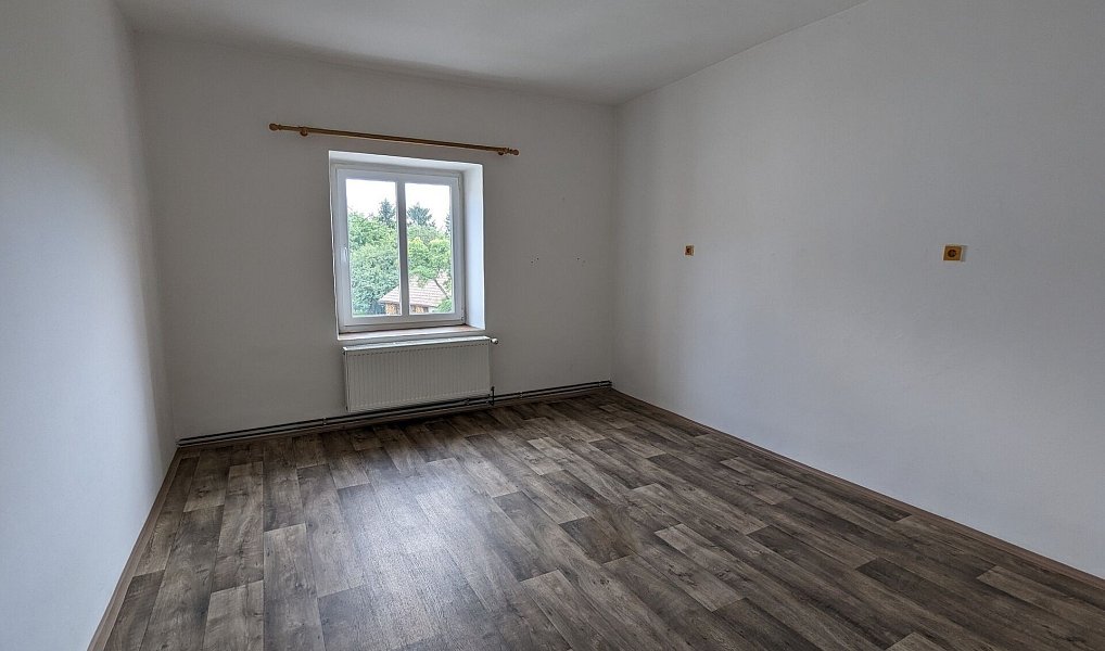 Prodej domu 900 m² s pozemkem 1 315 m², Kravaře – náhled fotky 13