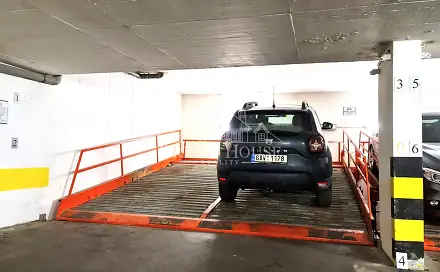 Pronájem parkovacího místa v podzemní garáži, Praha 2 - Vinohrady, zakladač, Máchova, Praha 2 - Vinohrady