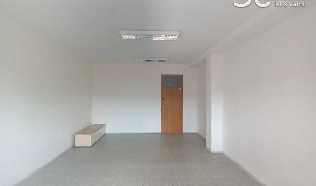 Pronájem kanceláře 32 m², Vsetín – náhled fotky 2