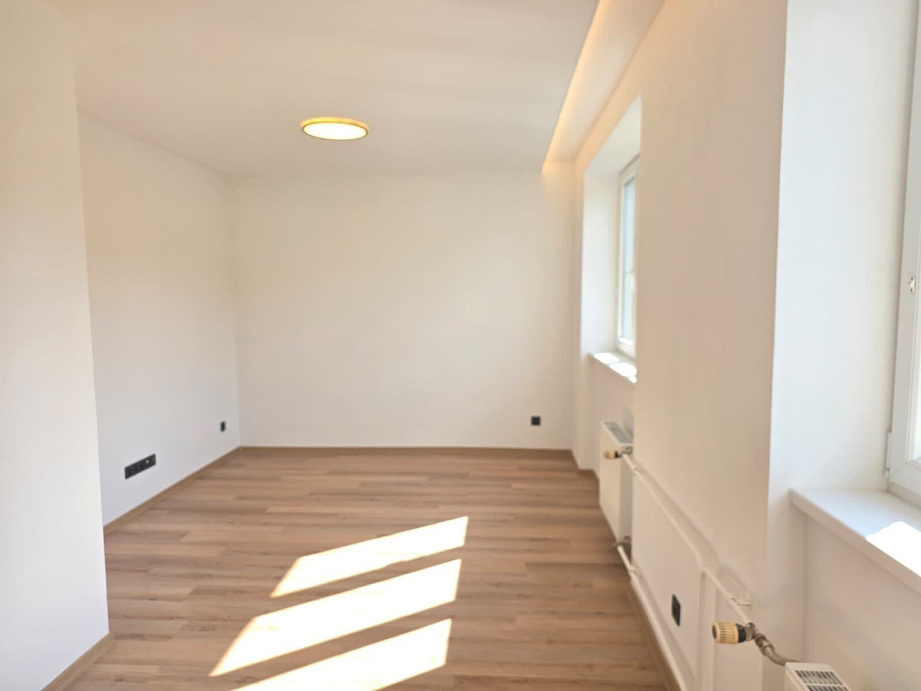 Pronájem bytu 2+1 56 m² – fotografie 5