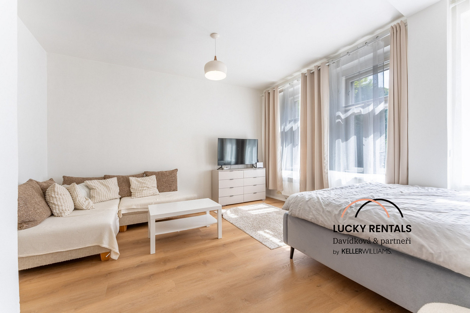 Pronájem bytu 1+1 41 m² – fotografie 2