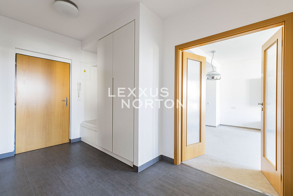 Pronájem bytu 3+kk 73 m² — photo 4