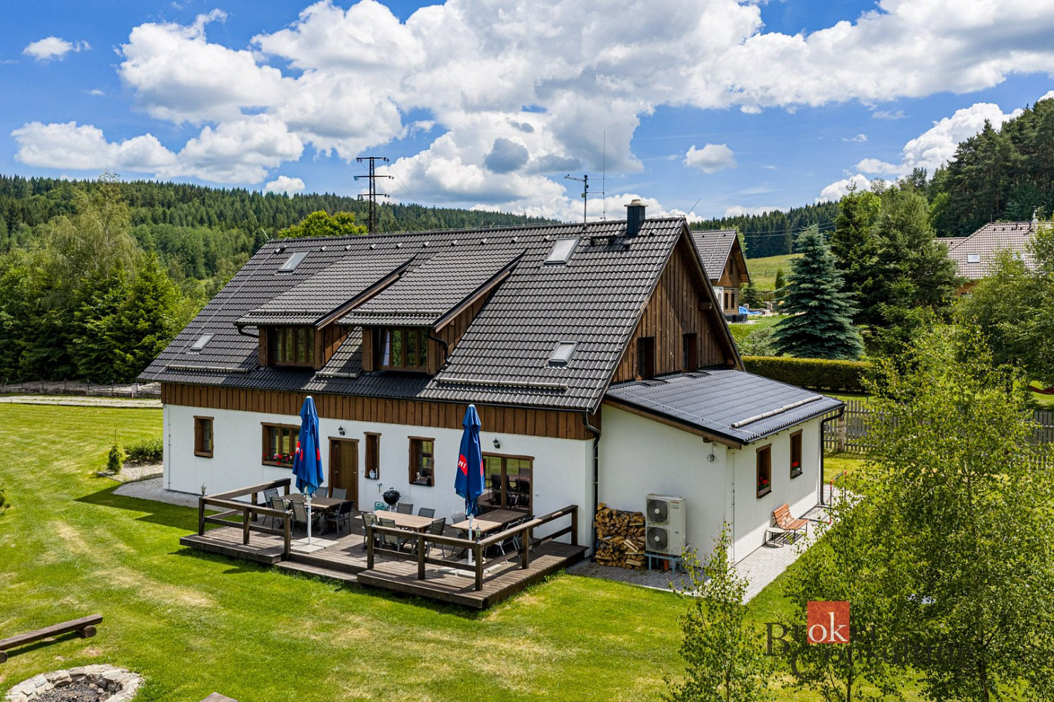 Prodej domu 294 m² s pozemkem 2 400 m²