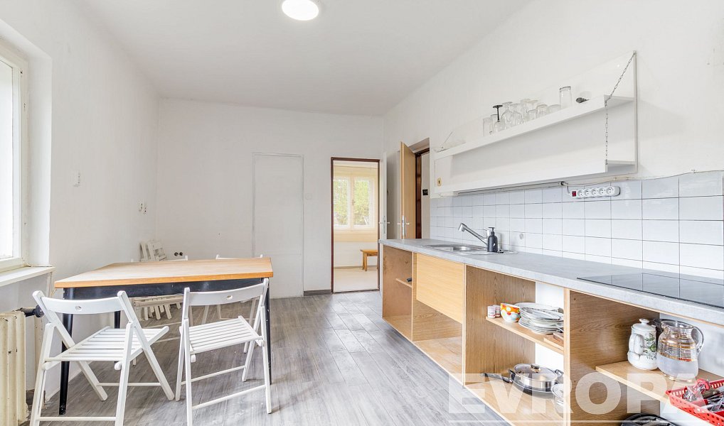 Prodej domu 144 m² s pozemkem 799 m², Úsobí – náhled fotky 10