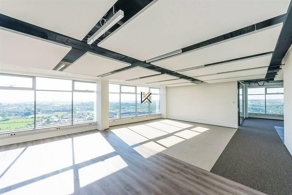 Pronájem kanceláře 487 m² — photo 2